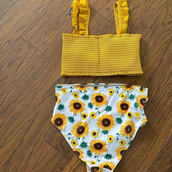 Summersalt Yellow and White Bikini with Playful Ruffles - Picture 5 of 5